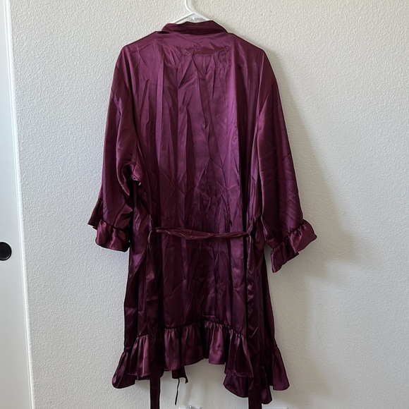 Purple Silk Robe (1) L/XL & (1) 1X/2X David’s Bridal - Picture 4 of 6